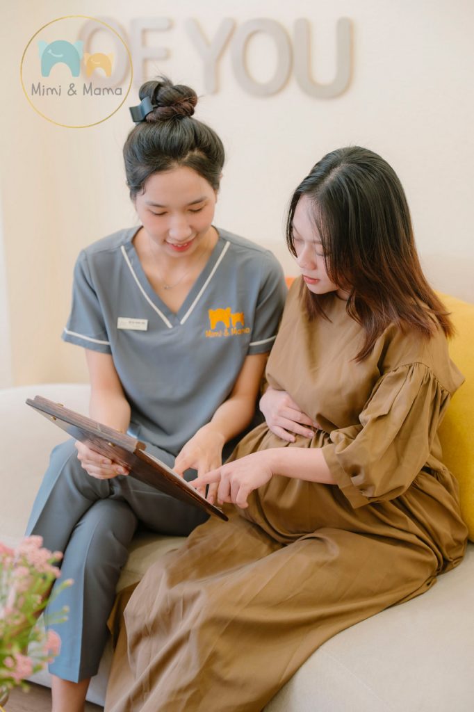 Mang thai bị phù chân là gì? Có nguy hiểm không?