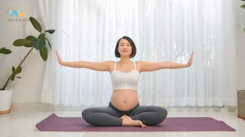 Mẹ hãy dành thời gian này nghỉ ngơi và vận động nhẹ nhàng