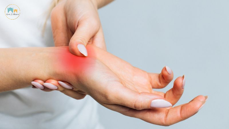 Nhận biết các triệu chứng đau khớp tay thường gặp ở bà bầu