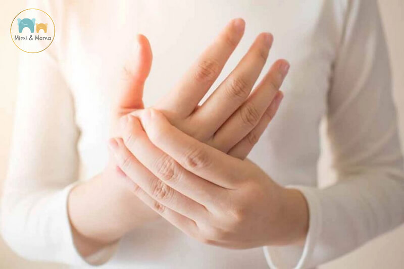 Các nguyên nhân khác gây bong tróc da tay khi mang thai