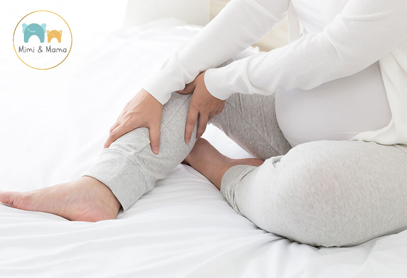 Áp lực từ cân nặng tăng nhanh và sự thay đổi của tử cung khiến mẹ hay bị đau bắp chân