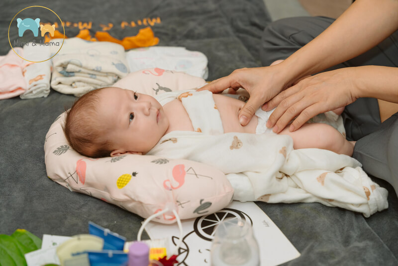 Chuẩn bị dụng cụ vệ sinh rốn cho bé đúng chuẩn y khoa