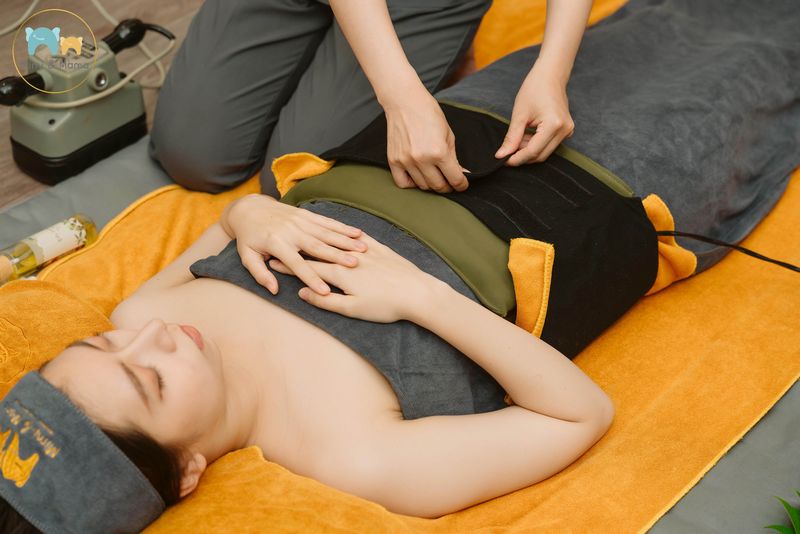 Mẹ sinh thường và sinh mổ có chăm sóc giống nhau không?