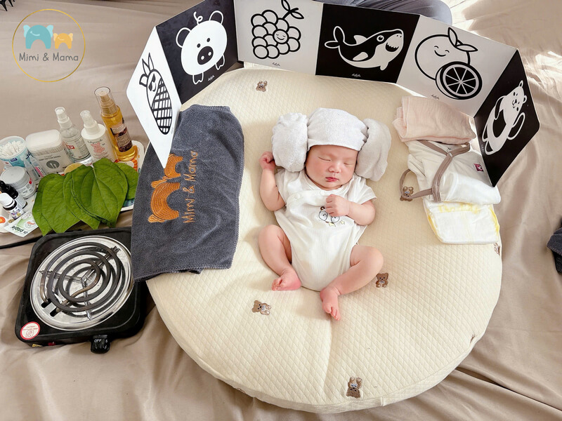 Vì sao việc chọn giờ tắm cho bé sơ sinh lại quan trọng?